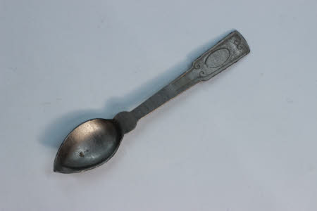 Doll's house cutlery
