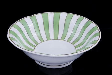 Wash bowl