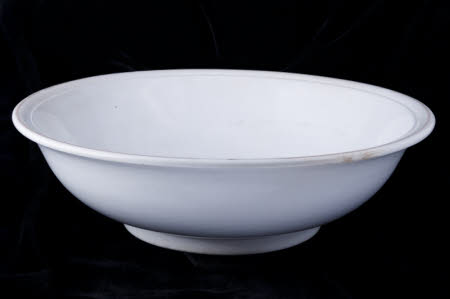 Wash bowl