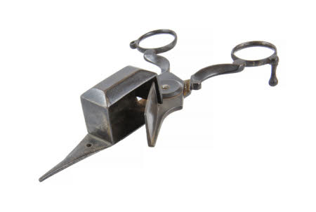 Candle snuffer