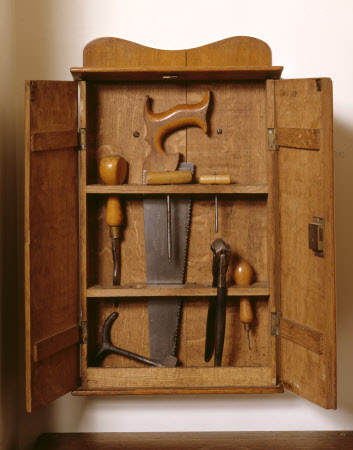 Tool cabinet